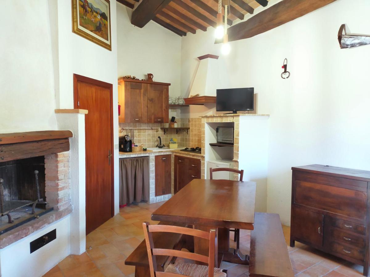 Il Borgo Del Lupo Villa Sarteano Bagian luar foto