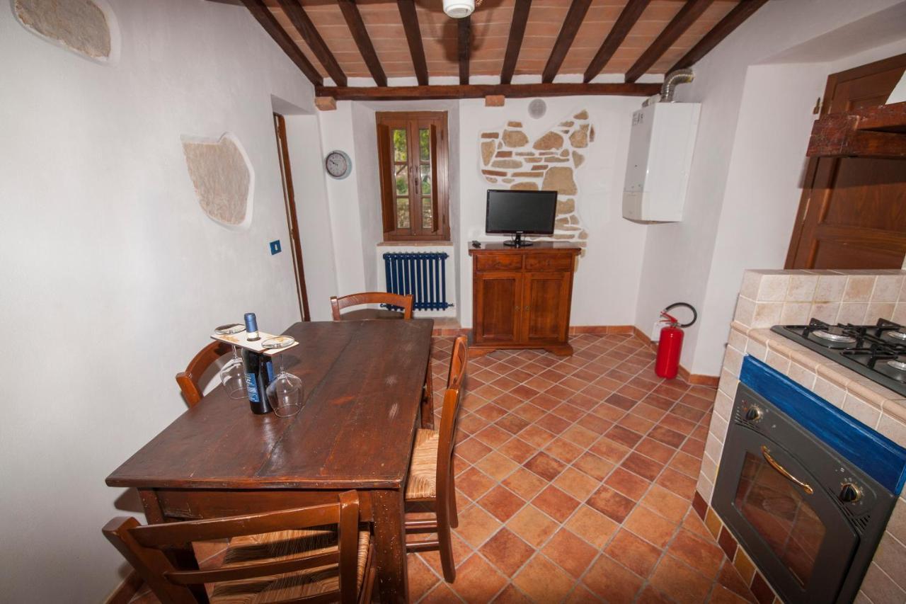 Il Borgo Del Lupo Villa Sarteano Bagian luar foto