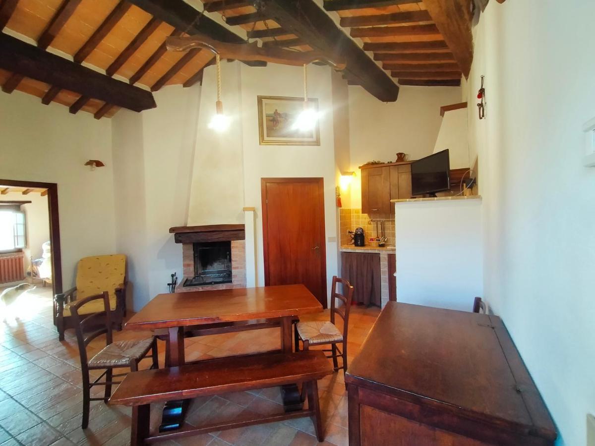 Il Borgo Del Lupo Villa Sarteano Bagian luar foto